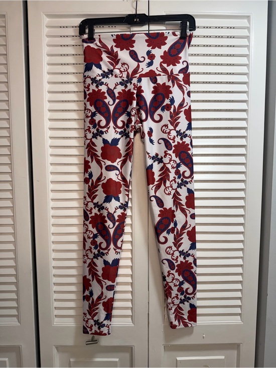 Onzie Pants - Onzie High-Waist Floral Paisley Leggings in White, Red & Blue